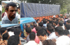 Ujjire: Man travelling with own kid attacked as mob thought he was a kidnapper